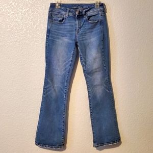 American Eagle low rise, flare/bootcut, stretch jeans, size 6R